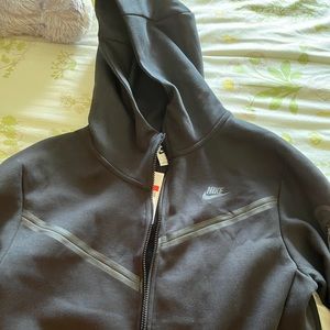 Black Mens Nike Tech